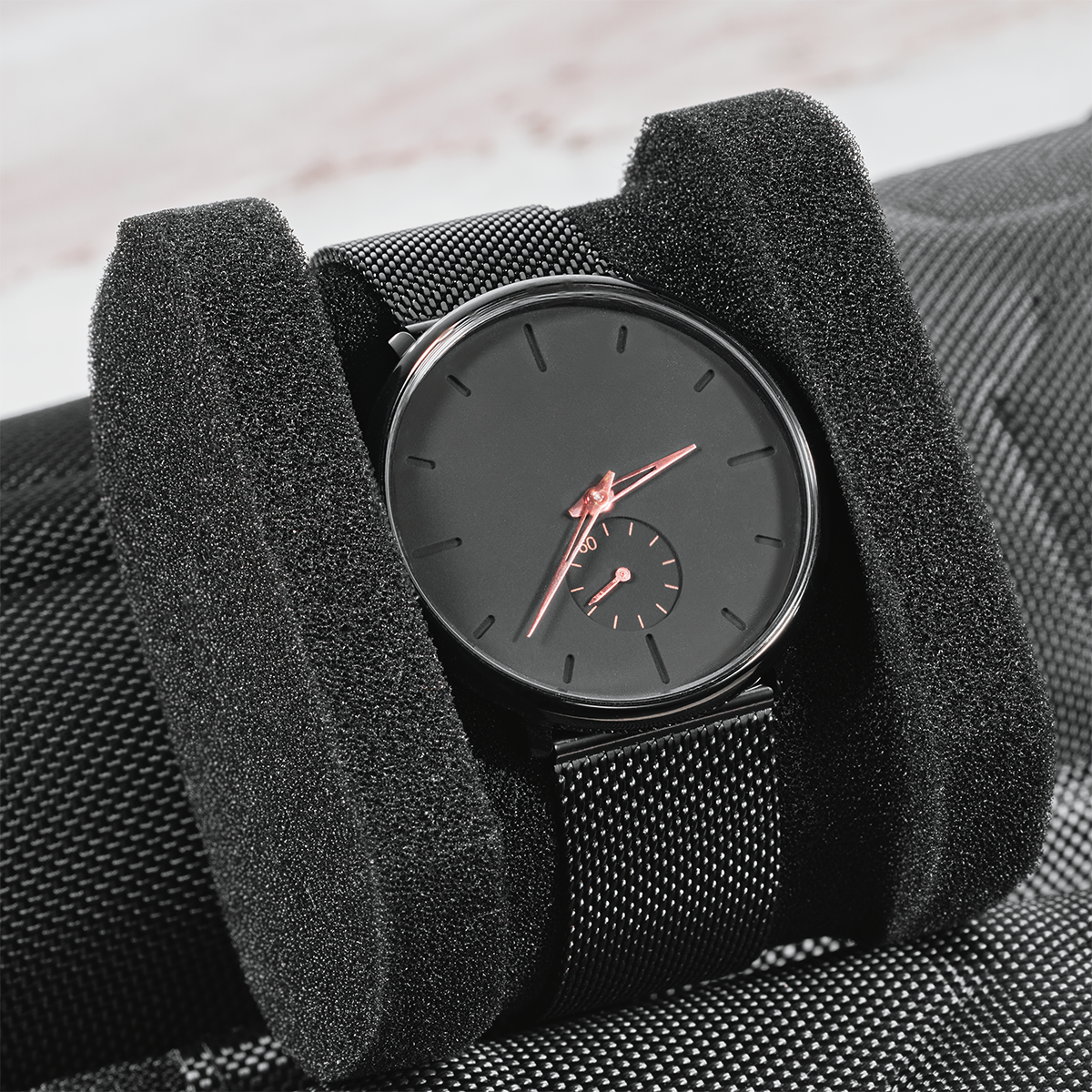 Watch Box Organizer for Men or - مراجعة Tag Watches Smartwatch وسعره