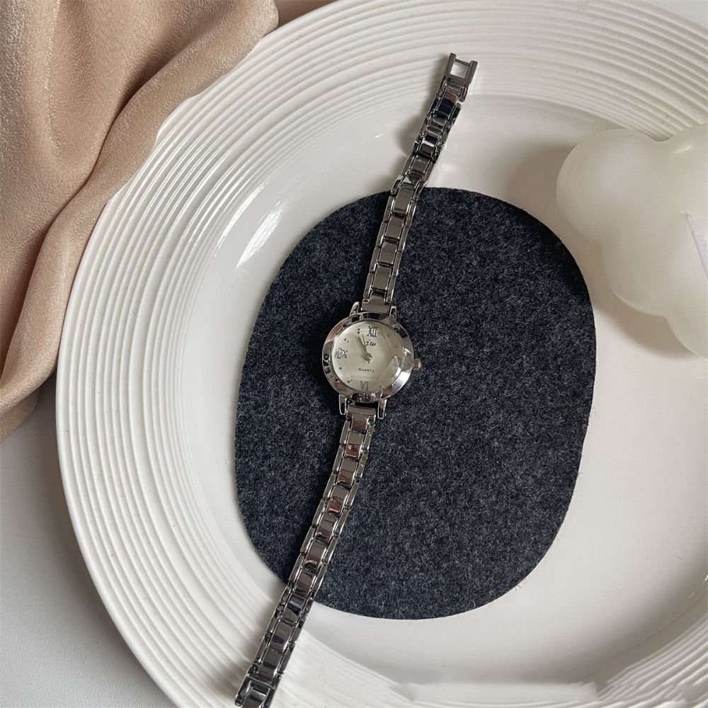 Fashionable Exquisite Golden W - مراجعة Smartwatch Vintage Watches For Men وسعره