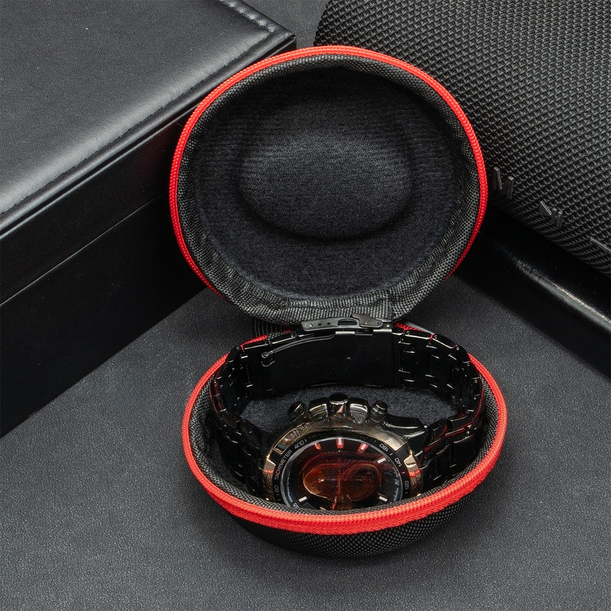 Portable EVA Single Watch Trav - مراجعة Tag Watches Smartwatch وسعره